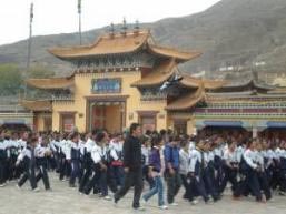 Tibetan students in Rebkong protest