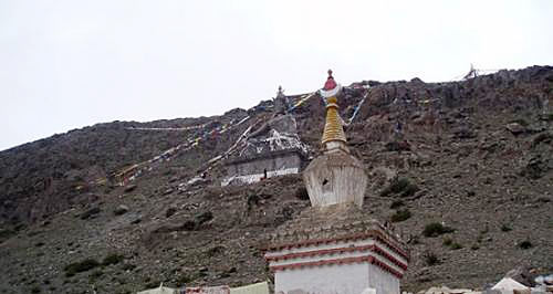Guru Rinpoche (Padmasambhava) statue Guru Rinpoche (Padmasambhava) statue