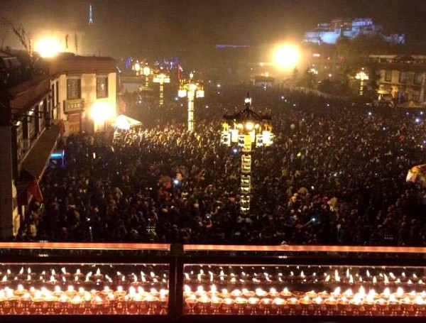 Tibetans gather to mark the anniversary of Tsongkhapa’s passing