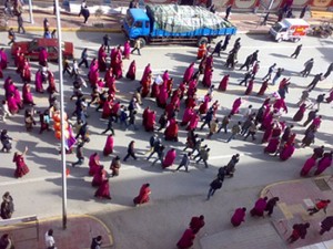 Protests near Labrang Monastery 